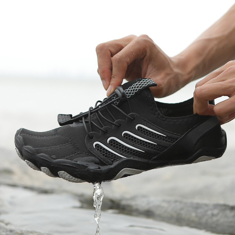 New Men Water Shoes Aqua Shoes - Fishing Boat Trailer recensione e prezzo